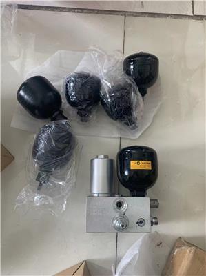 山推让人家原厂蓄能器22Y-75-19000