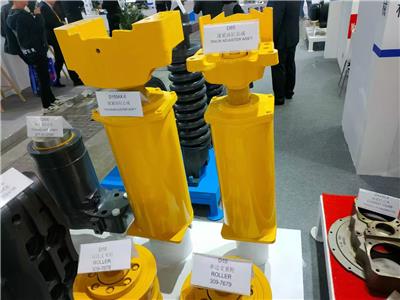 小松D85推土机原厂涨紧总成