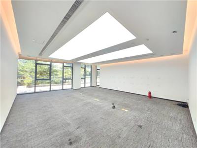 创业服装产业园行业 诚信服务 厦门航空投资供应