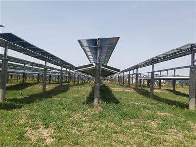 神龙拜耳光伏支架构造