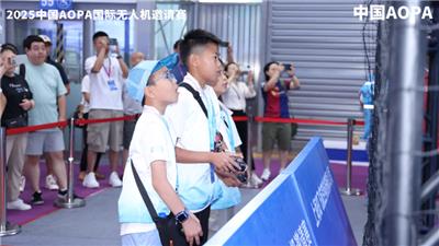 黄浦区成人无人机足球 服务为先 上海知飞航空科技供应