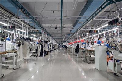 职业装定制服务：尚派服饰为您打造专属职场风采