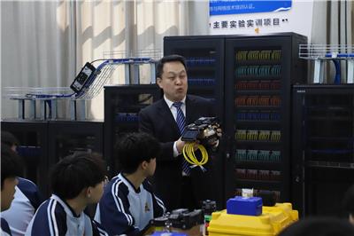 济南哪有学plc编程的地方？费用多少？山东新华电脑学院给你答案